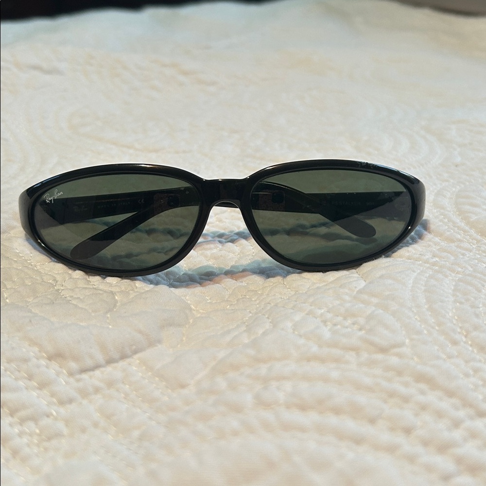 Ray-Ban Classic Black Sunglasses